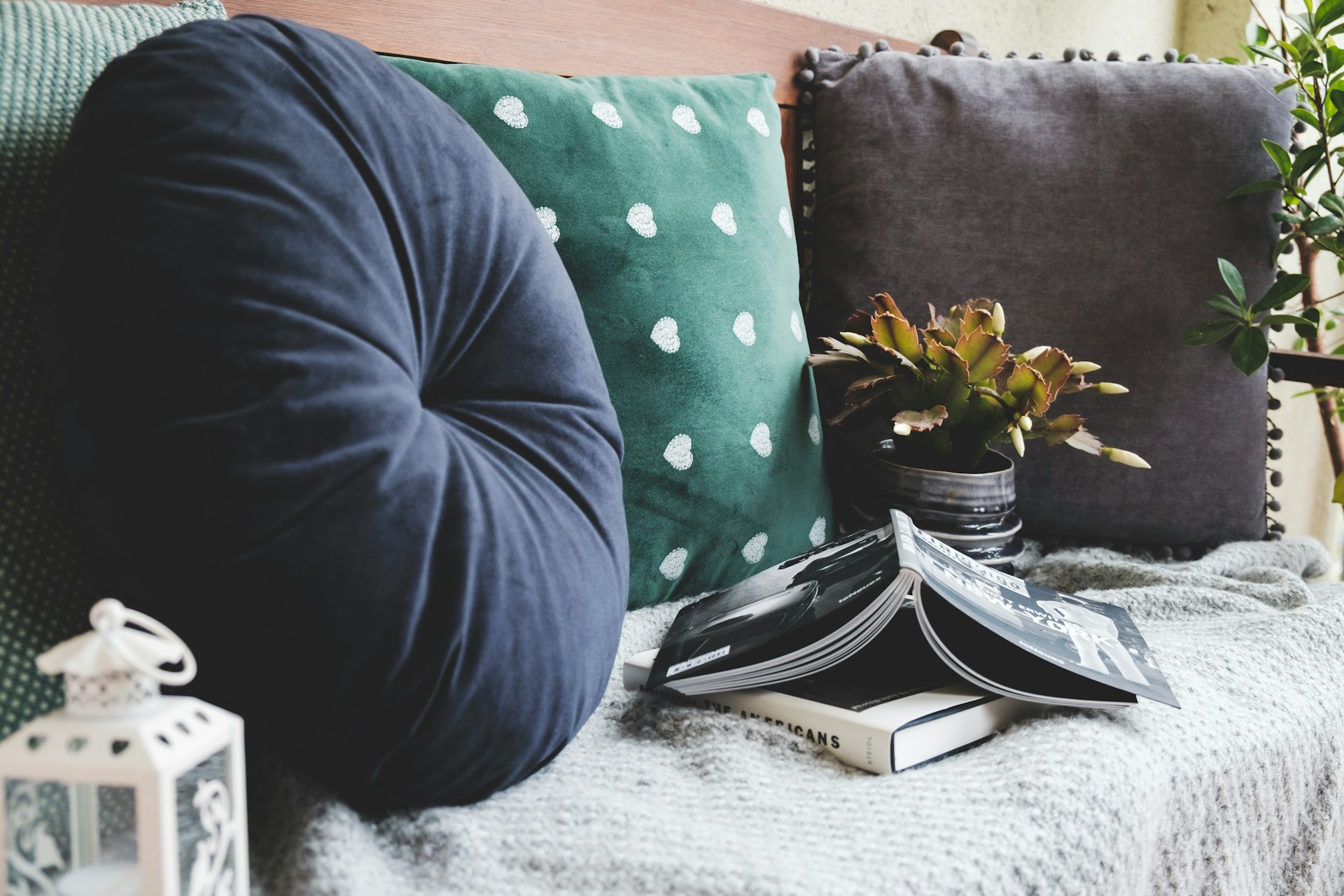 How to Create a Cozy Reading Nook